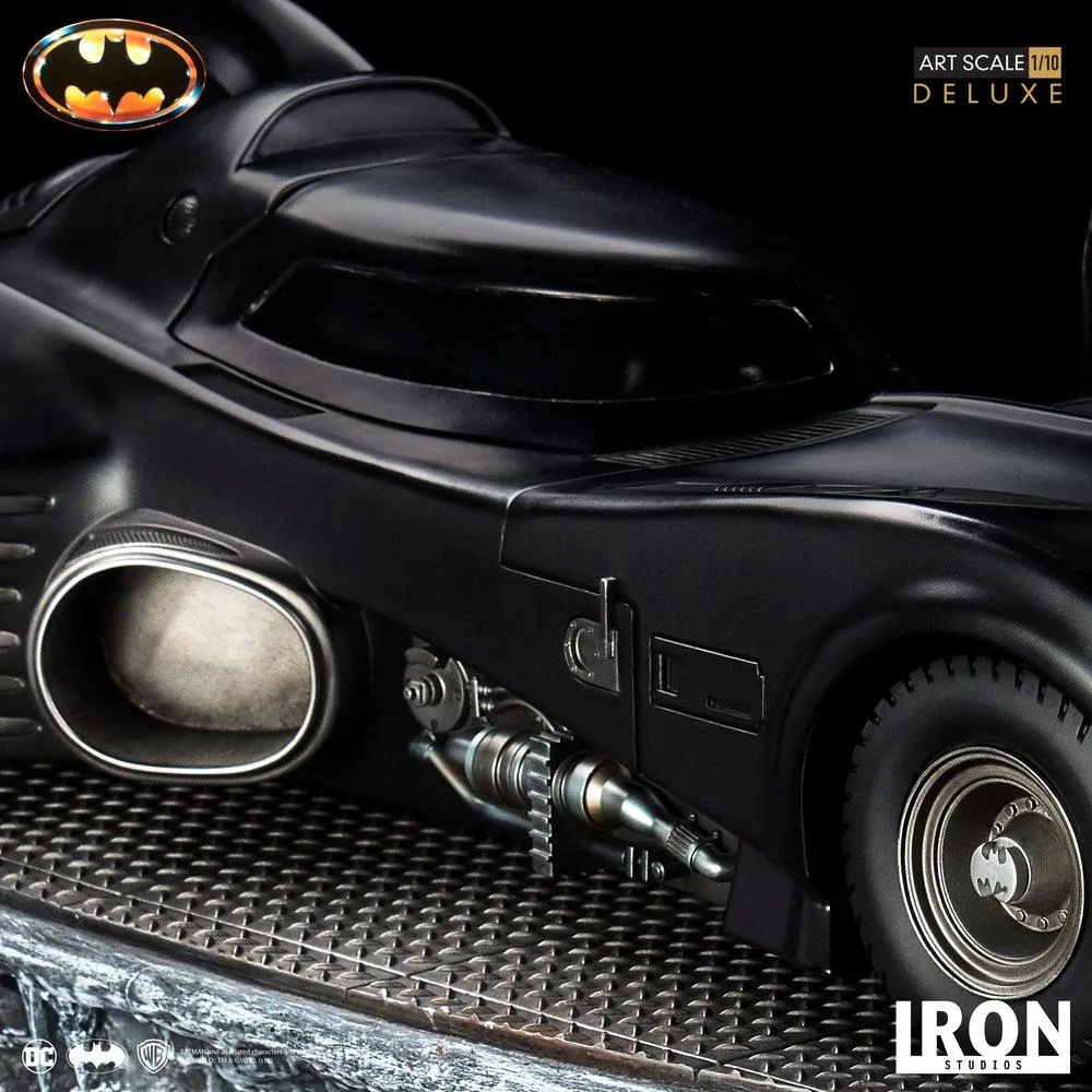 Batman 89’ Batmobile & Batman Statue