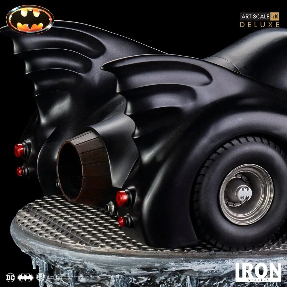 Batman 89’ Batmobile & Batman Statue