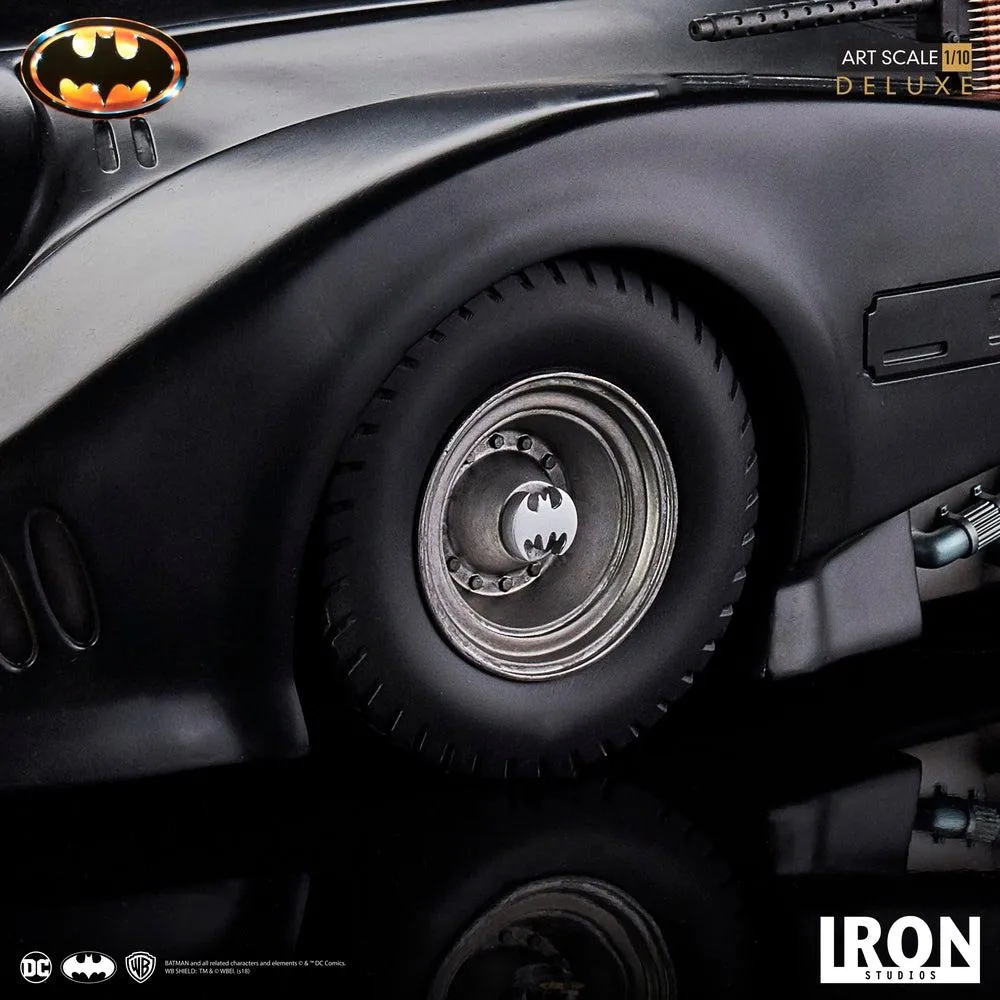 Batman 89’ Batmobile & Batman Statue