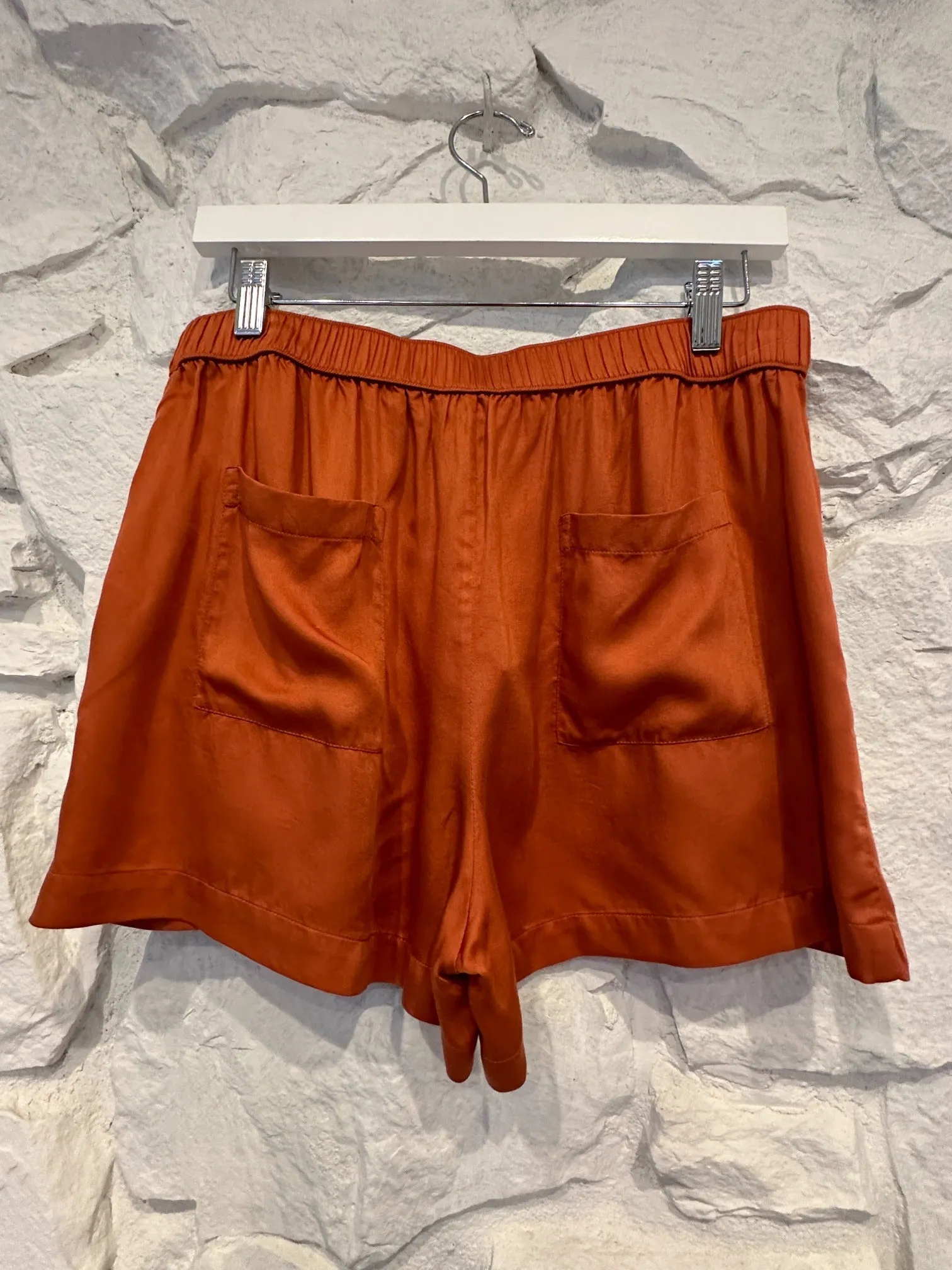 Diana Shorts - Apricot