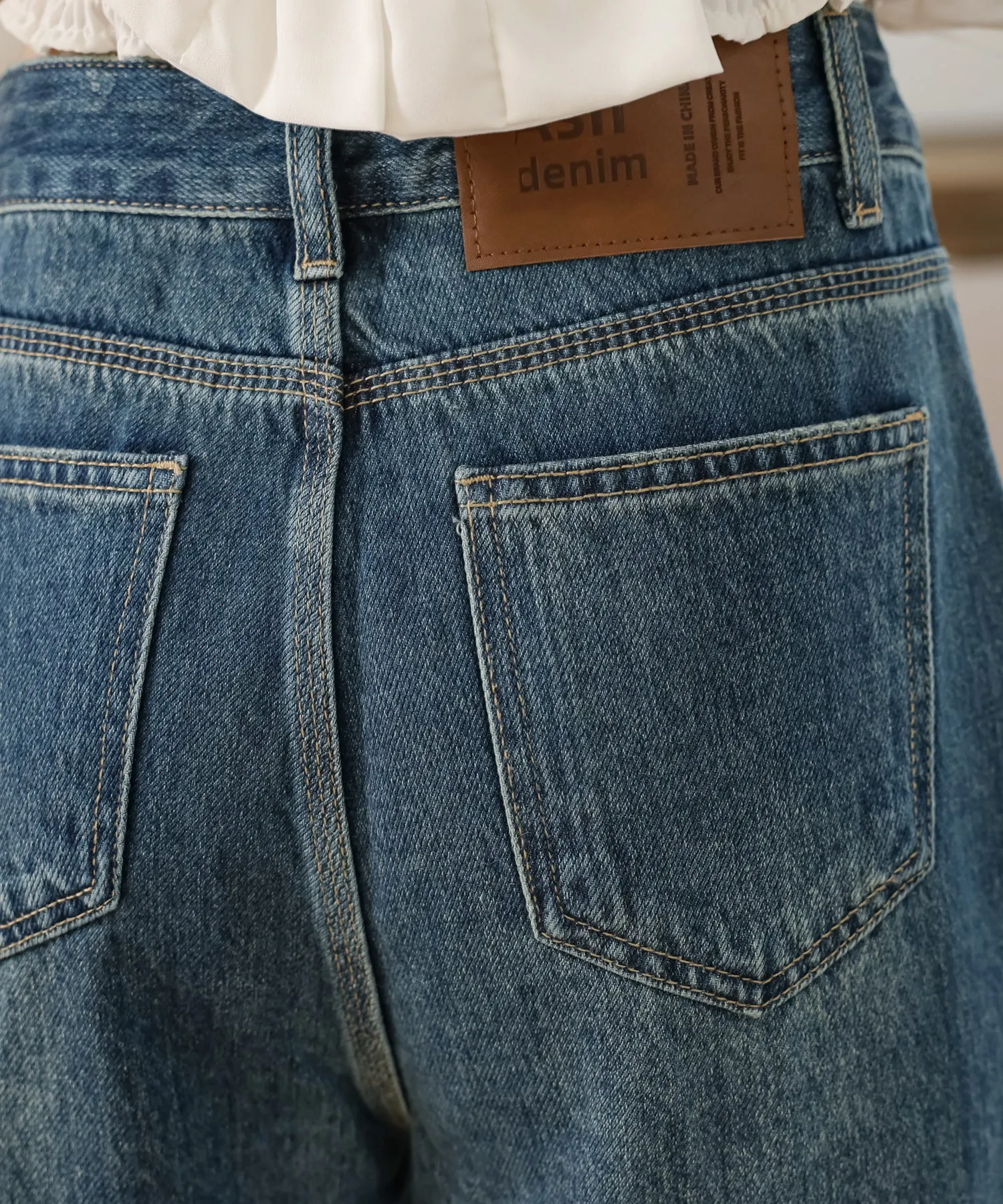 high waist semiwide denim