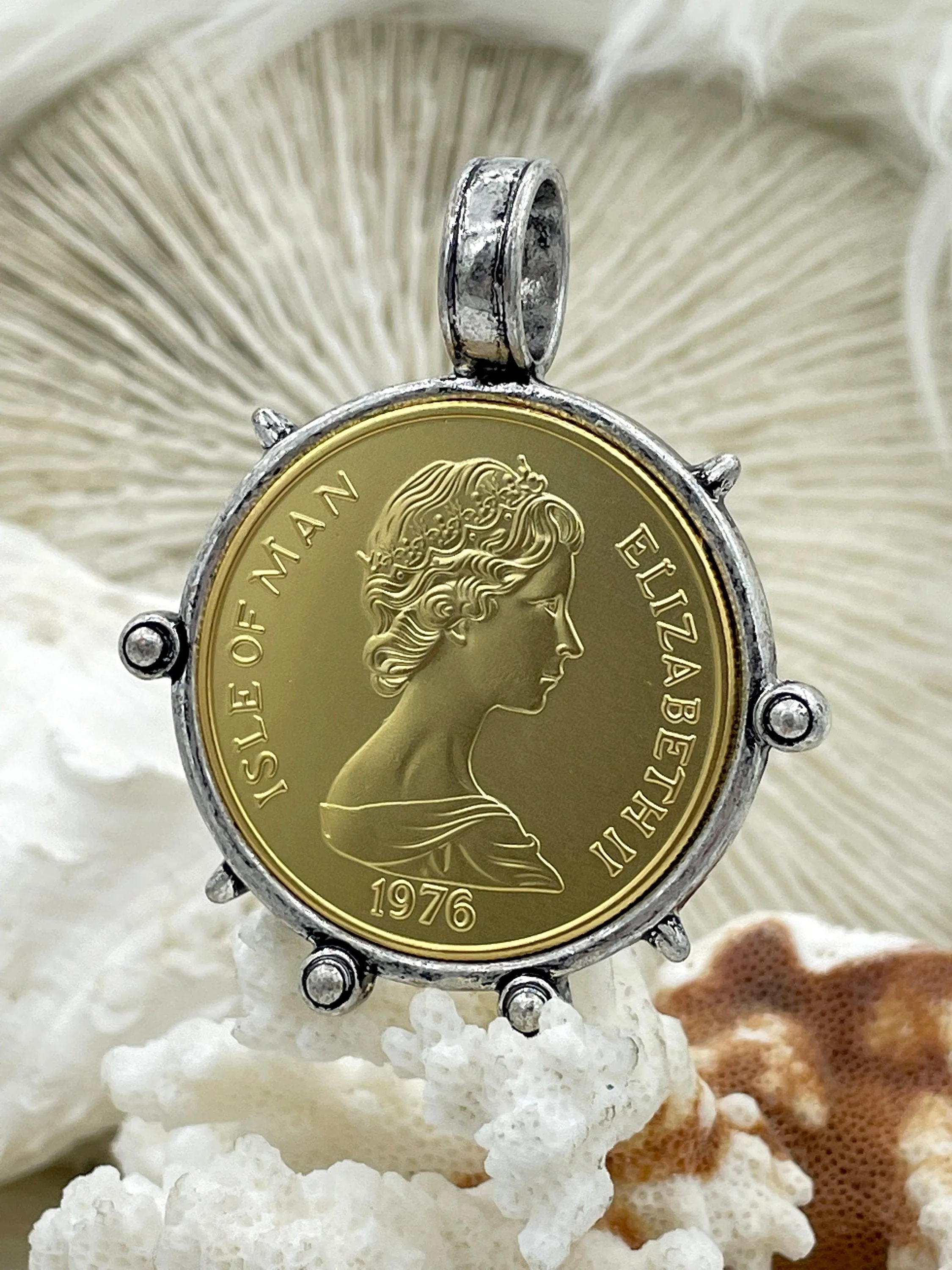 Queen Elizabeth II Coin Pendant, Royal Pendant, Queen Pendant, Coin Bezel, Royal coin, Queen Elizabeth II Coin, 3 Styles. Fast Ship