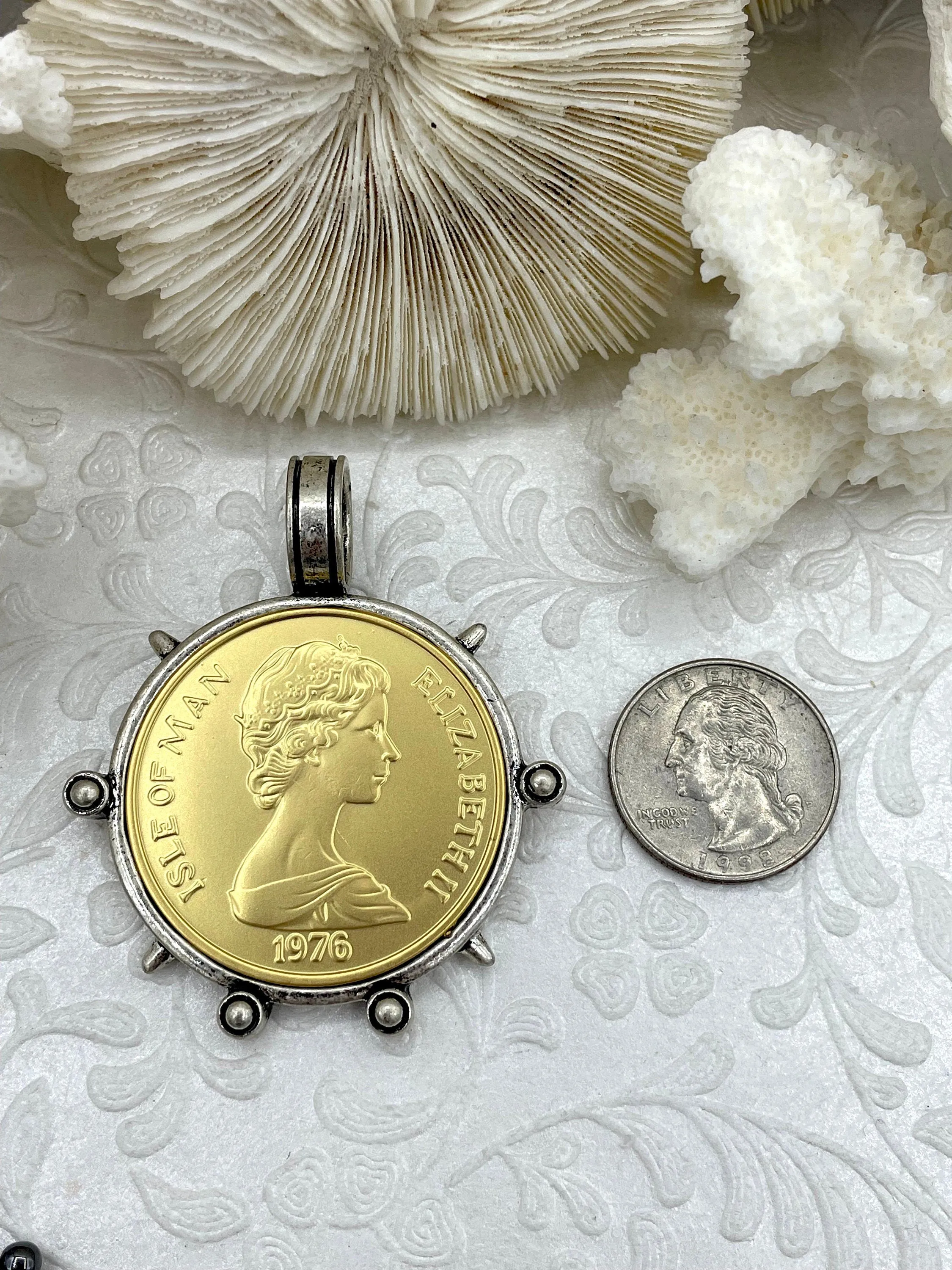 Queen Elizabeth II Coin Pendant, Royal Pendant, Queen Pendant, Coin Bezel, Royal coin, Queen Elizabeth II Coin, 3 Styles. Fast Ship