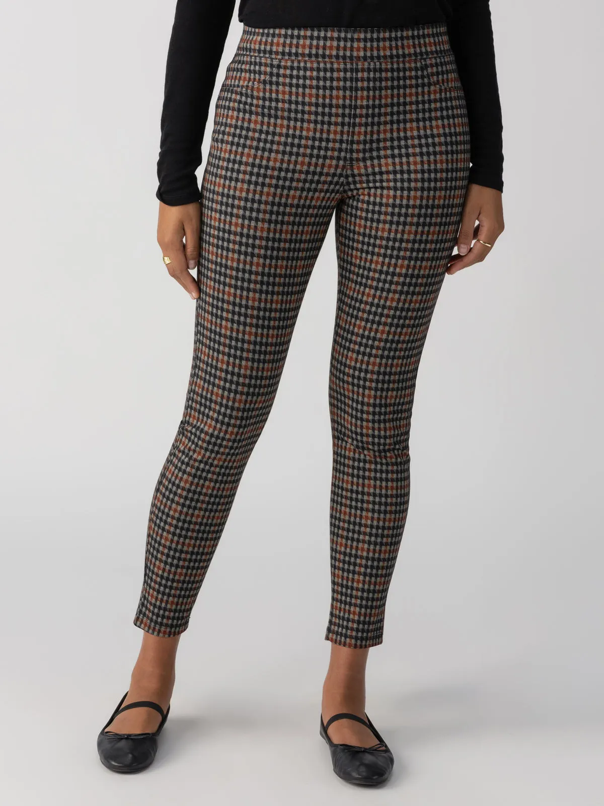 Runway  Semi-High Rise Legging Arrow Plaid