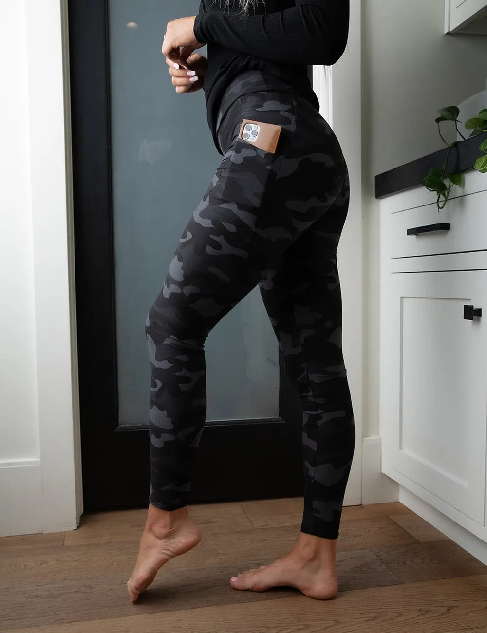 SA Exclusive Midnight Camo Pocket Leggings