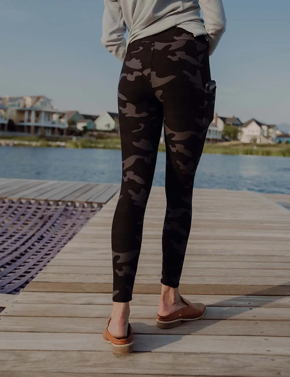 SA Exclusive Midnight Camo Pocket Leggings